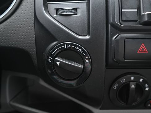 Used 2014 Toyota Tacoma 4x4 Regular Cab image 29