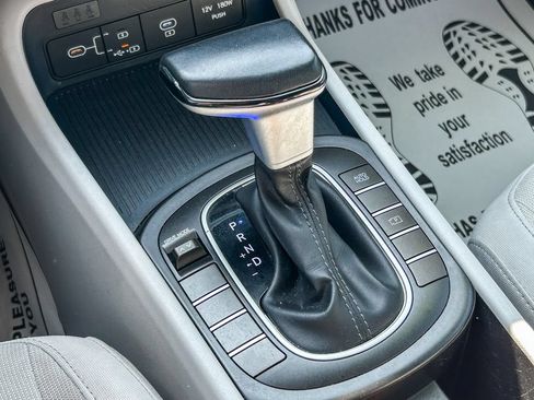 Used 2024 Hyundai Kona SEL FWD image 20