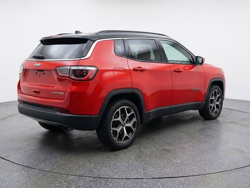 Used 2025 Jeep Compass Limited AWD/4WD image 9