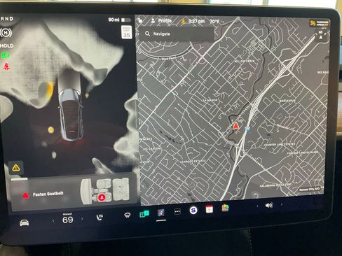 Used 2023 Tesla Model Y Long Range image 15