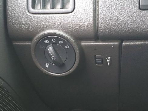 Used 2010 Ford Edge SEL image 22