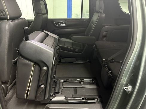 Used 2023 Chevrolet Suburban Premier AWD/4WD image 13