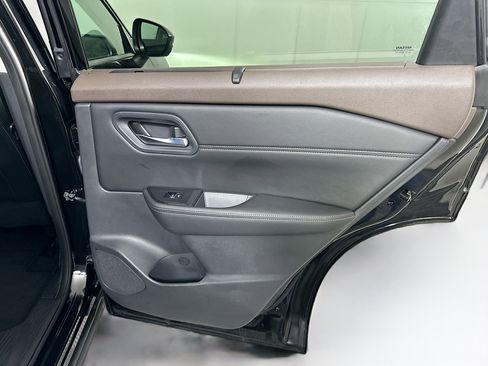 Used 2023 Nissan Rogue SL w/ SL Premium Package AWD/4WD image 32