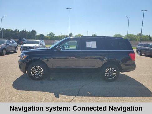 Used 2024 Ford Expedition XLT AWD/4WD image 3