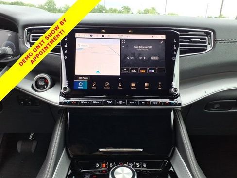 New 2026 Jeep Grand Wagoneer 4WD w/ Premium Group I image 7