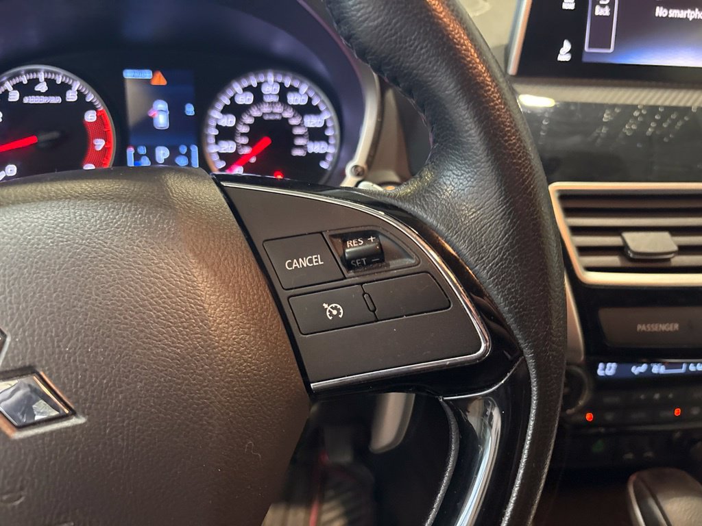 Used 2018 Mitsubishi Eclipse Cross SEL AWD/4WD image 17