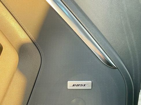 Used 2021 GMC Yukon Denali w/ Denali Premium Package image 20