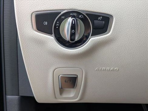 Used 2018 Mercedes-Benz E 300 image 14