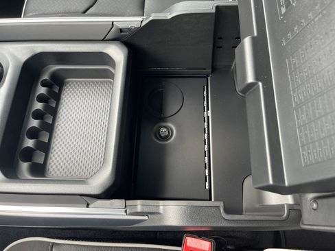 Used 2025 RAM 1500 Laramie w/ Laramie Southwest Edition image 32