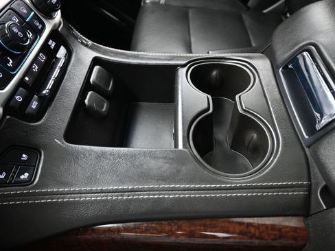 Used 2020 GMC Yukon XL SLT image 22