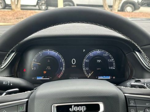 New 2025 Jeep Grand Cherokee Limited AWD/4WD image 22
