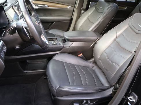 Used 2023 Cadillac XT6 Sport w/ Platinum Package image 51