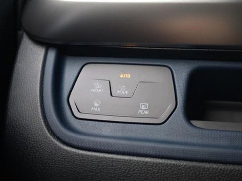 New 2025 Volkswagen ID. Buzz Pro S image 20