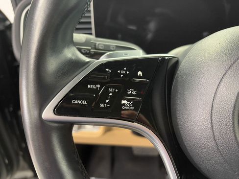 Used 2024 Mercedes-Benz GLE 580 4MATIC image 11