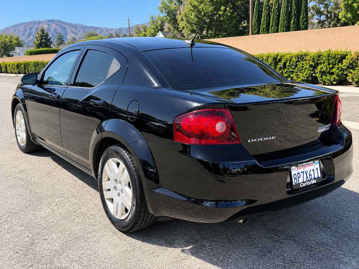 Used 2014 Dodge Avenger SE FWD image 4