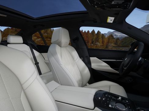 Used 2025 BMW 530i image 39