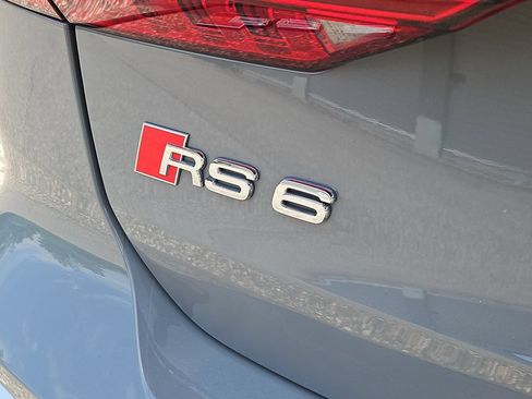 Used 2023 Audi RS 6 AWD/4WD image 13