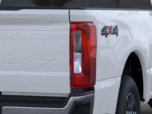 New 2025 Ford F350 XLT image 22