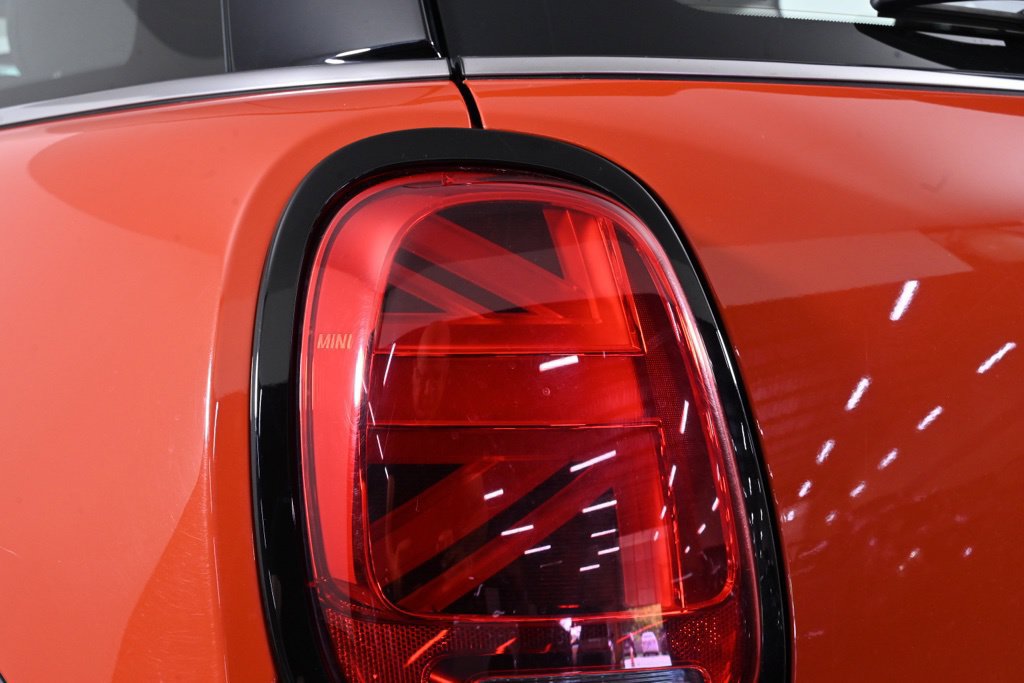 Used 2019 MINI Cooper S w/ Premium Package FWD image 11