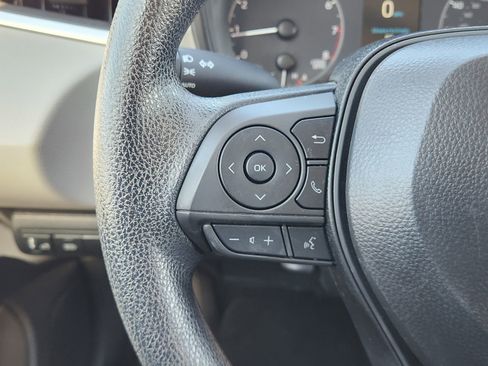 Used 2024 Toyota Corolla LE image 31