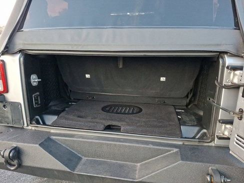 Certified 2018 Jeep Wrangler Sahara w/ Connectivity Group image 32