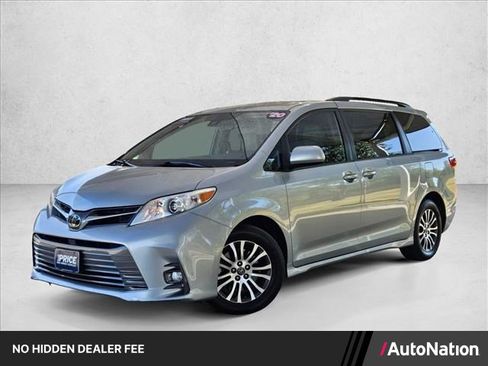Used 2020 Toyota Sienna XLE FWD image 1