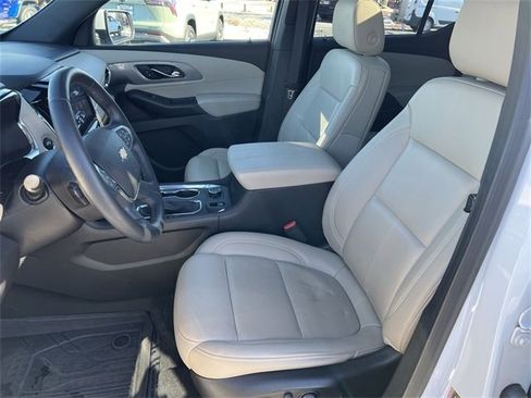 Certified 2023 Chevrolet Traverse LT w/ LT Premium Package image 13