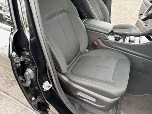 Certified 2025 Jeep Grand Cherokee Laredo AWD/4WD image 25