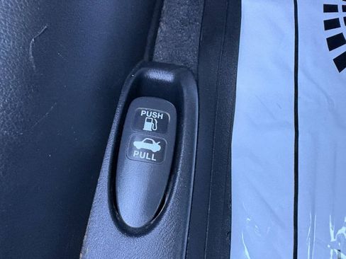 Used 2013 Honda Civic LX image 5