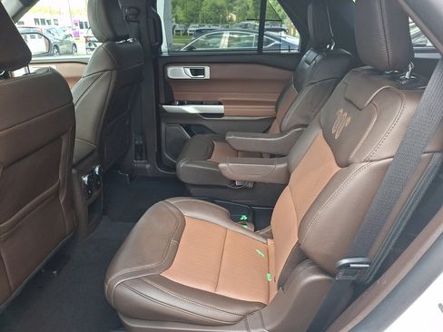 Used 2021 Ford Explorer King Ranch w/ Premium Technology Package AWD/4WD image 24
