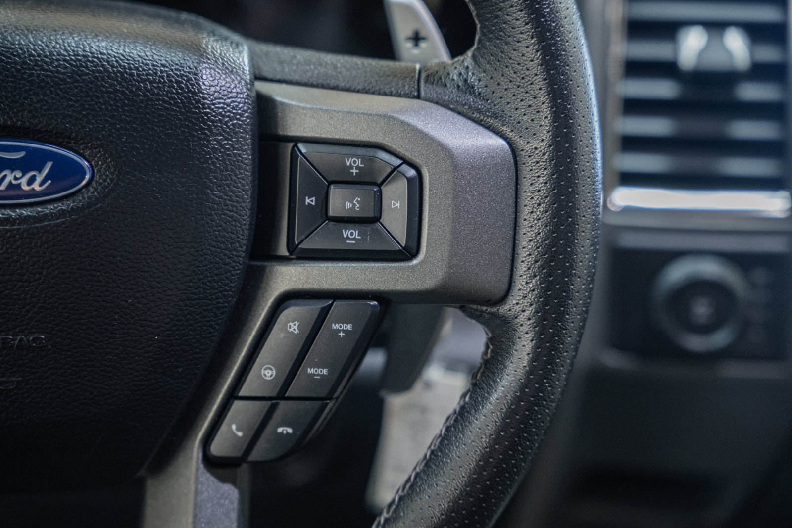 Used 2020 Ford F150 Raptor AWD/4WD image 32