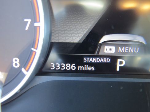 Used 2023 Nissan Rogue SV FWD image 18