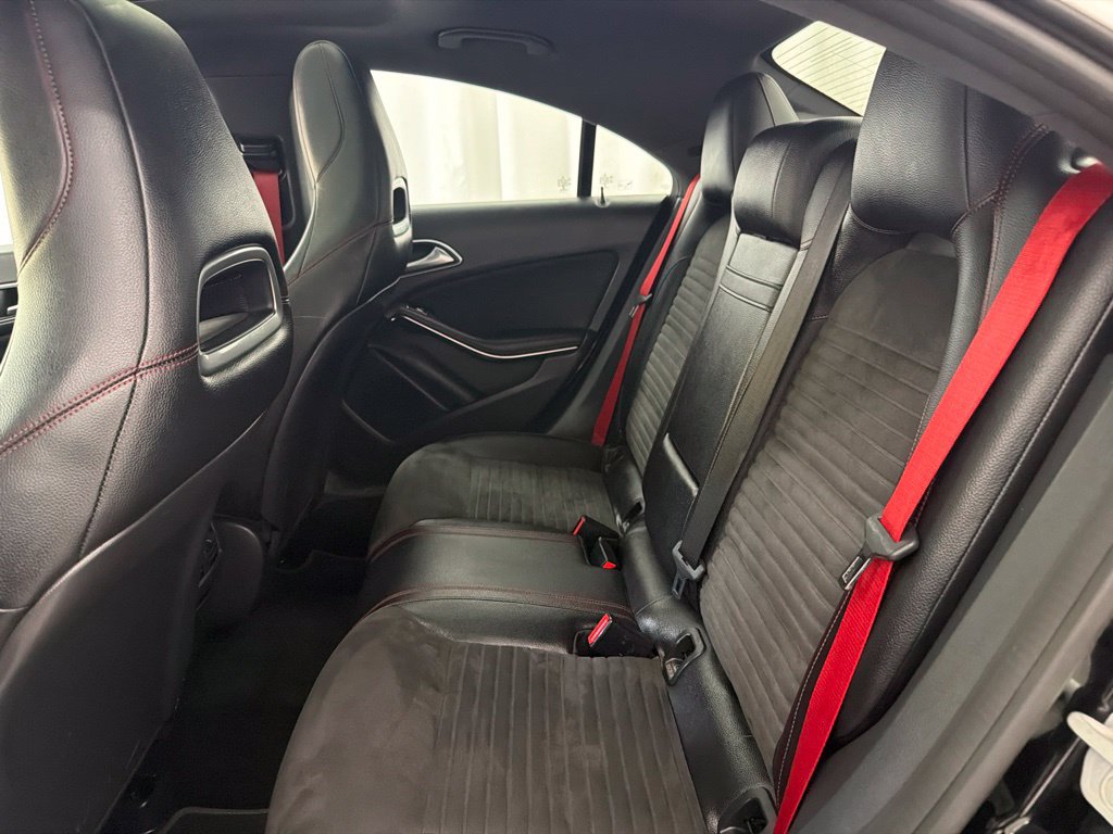 Used 2016 Mercedes-Benz CLA 250 image 20
