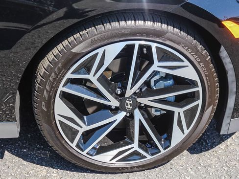 Certified 2024 Hyundai Ioniq 6 Limited RWD image 12