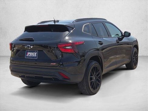 Used 2024 Chevrolet Trax RS FWD image 5