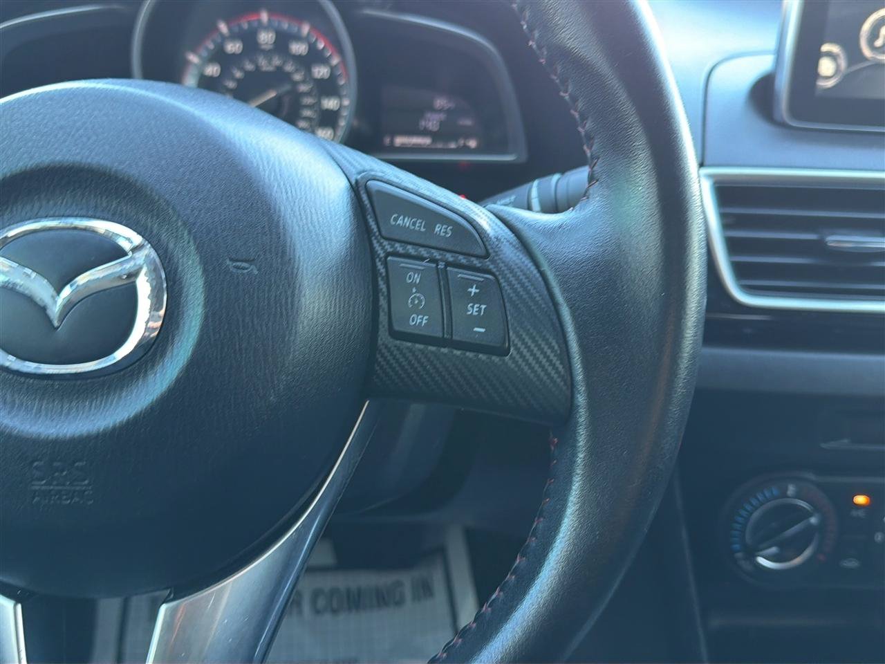 Used 2015 MAZDA MAZDA3 i Touring FWD image 21