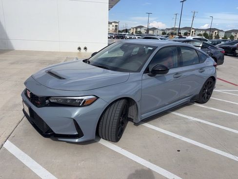Used 2025 Honda Civic Type R image 4