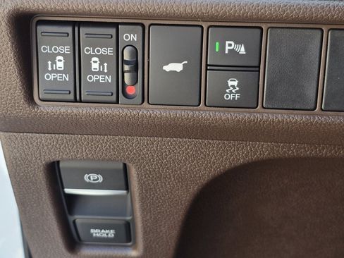 New 2026 Honda Odyssey Elite image 18
