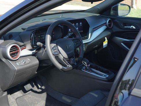 New 2026 Chevrolet Trax RS w/ Sunroof Package image 25