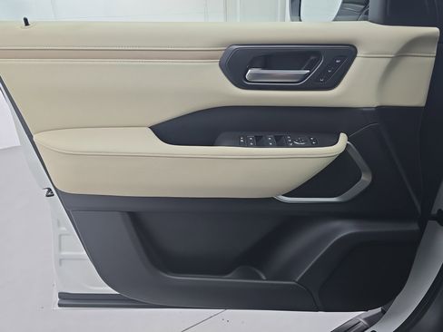 New 2026 Nissan Armada Platinum image 28