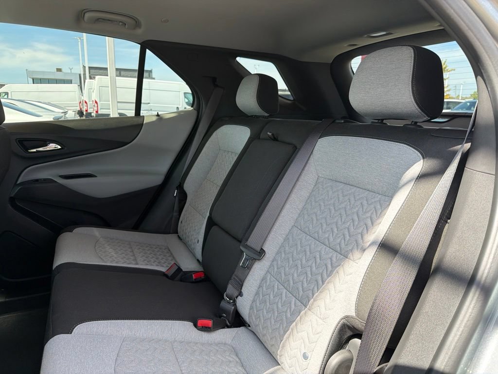 Used 2023 Chevrolet Equinox LT w/ Driver Convenience Package AWD/4WD image 17