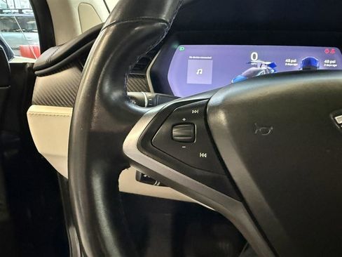 Used 2018 Tesla Model X 100D image 33