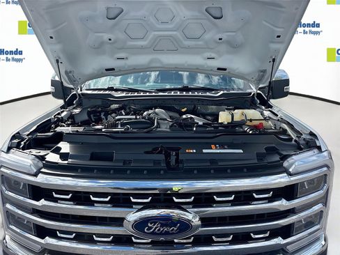 Used 2023 Ford F250 Lariat w/ Chrome Package image 35
