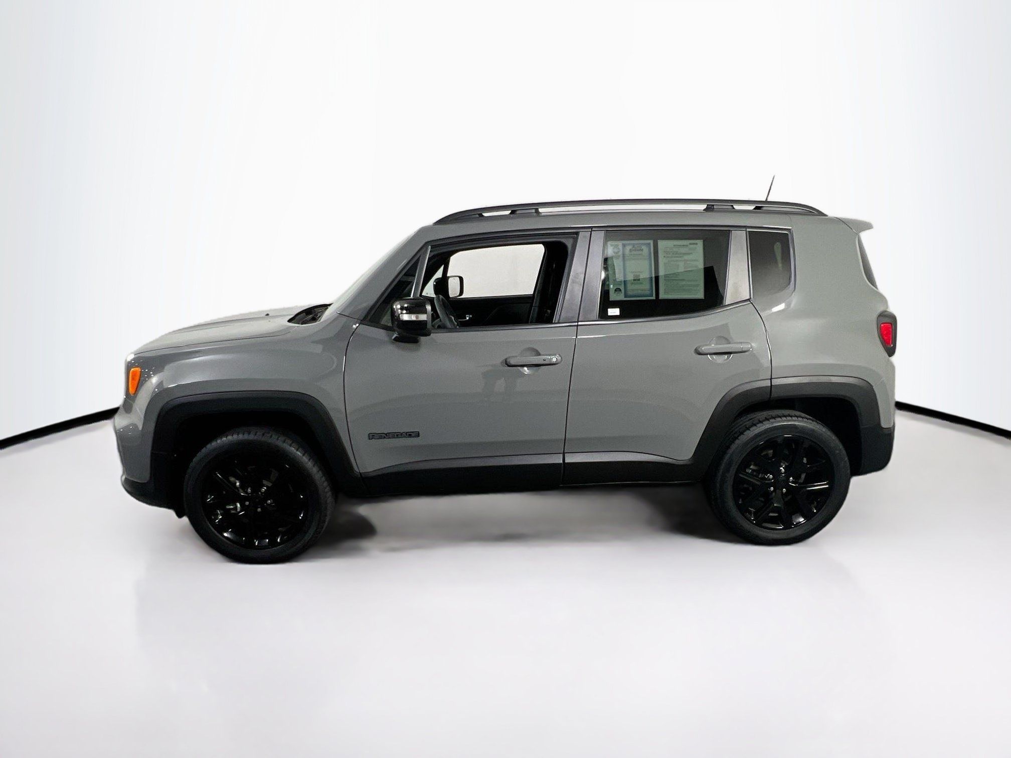 Used 2022 Jeep Renegade Altitude AWD/4WD image 8