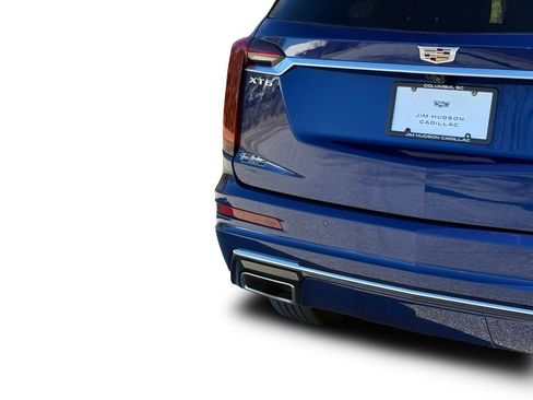 Certified 2025 Cadillac XT6 Premium Luxury image 16