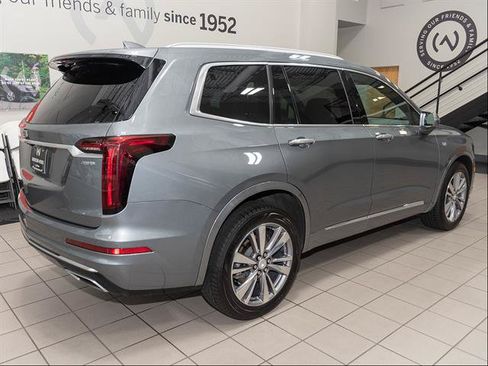 Used 2020 Cadillac XT6 Premium Luxury AWD/4WD image 24