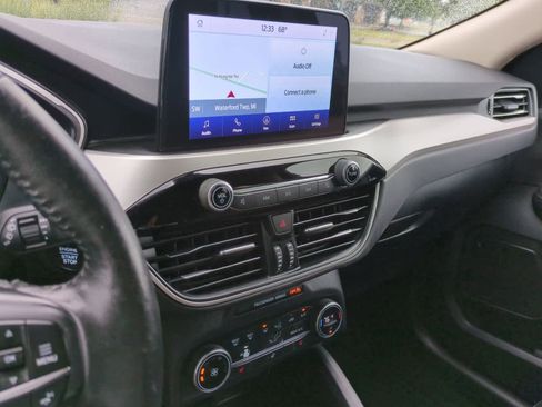 Used 2020 Ford Escape SEL image 26