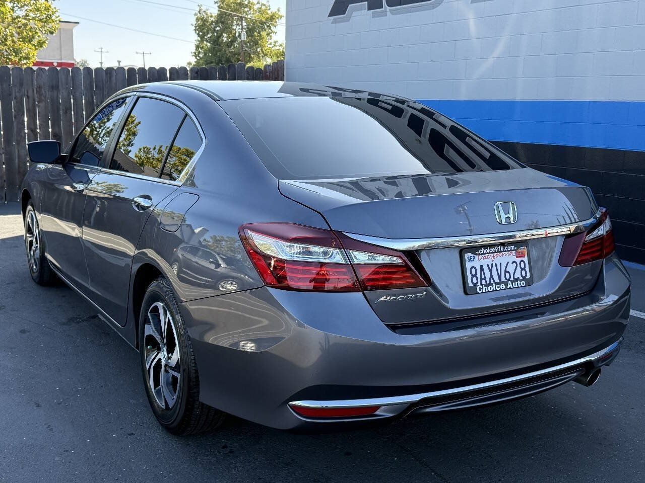 Used 2017 Honda Accord LX image 7