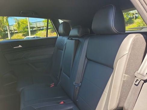 Used 2023 Volkswagen Atlas Cross Sport SE FWD image 10