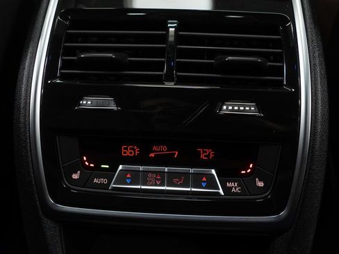 Used 2026 BMW X6 xDrive40i AWD/4WD image 14